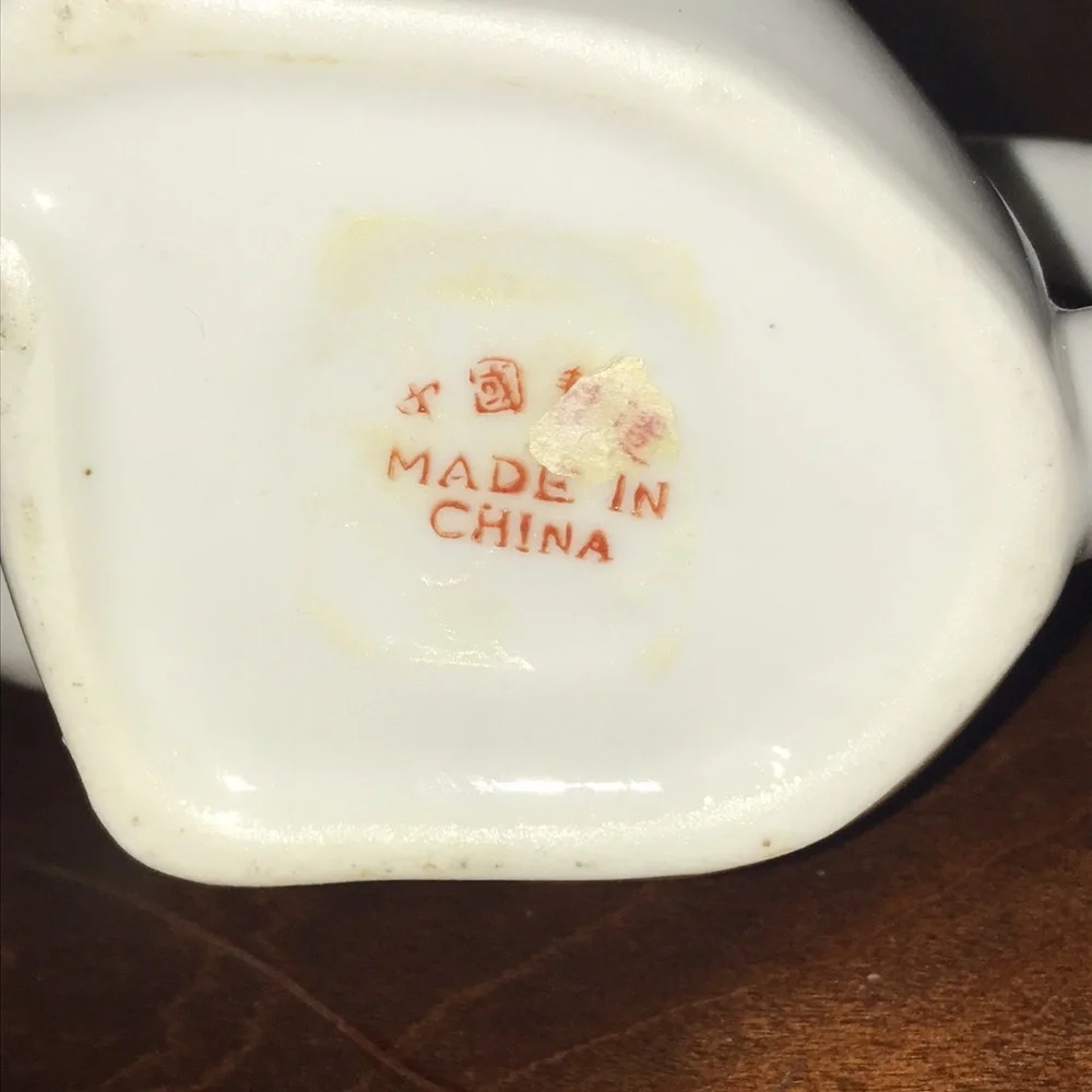 Novelty Ceramic China Cat Teapot 5.5 Inches Tall White with Blue Star Pattern
